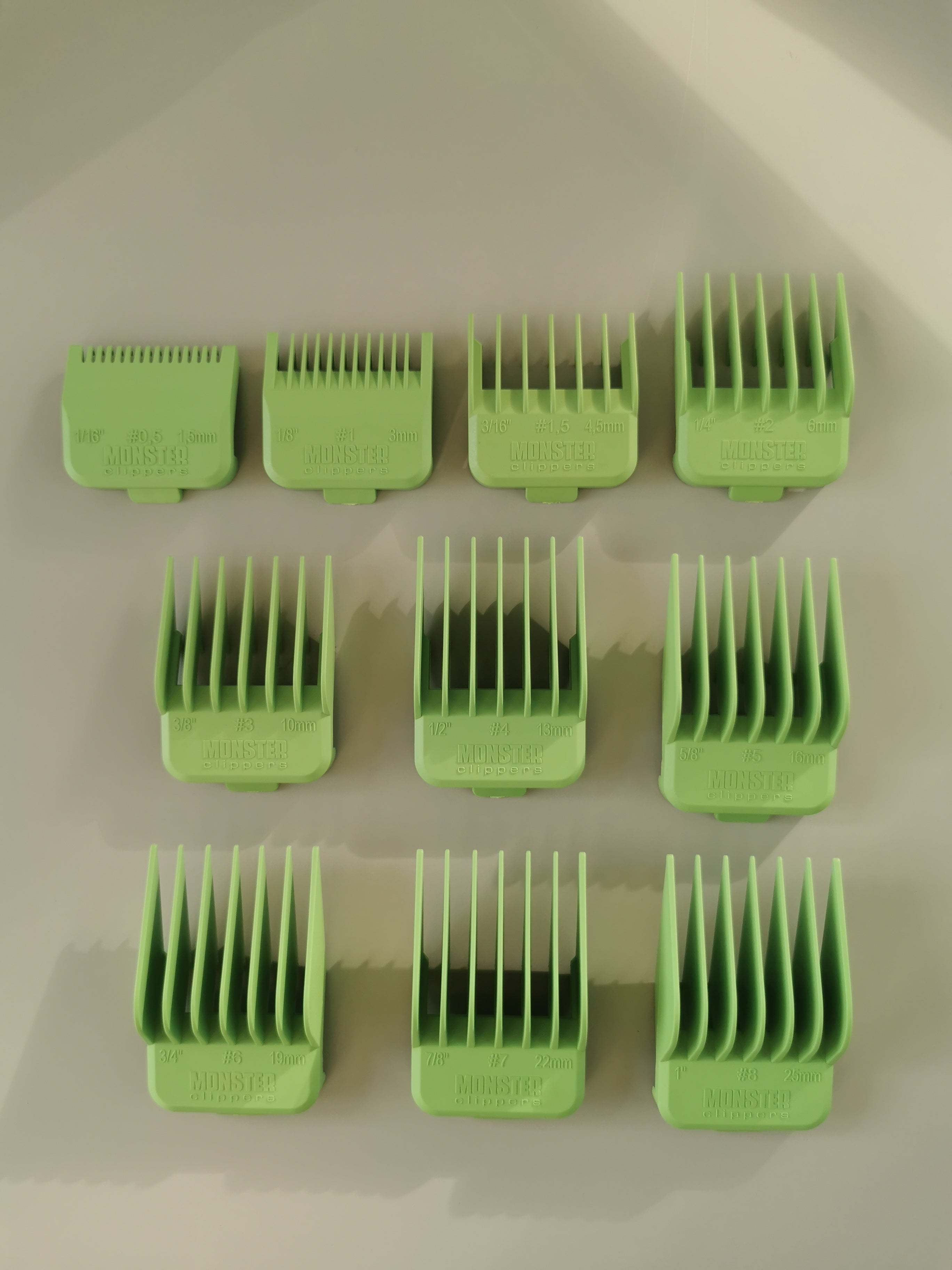 MONSTER MAGNETIC CLIPPER GUARDS - GREEN