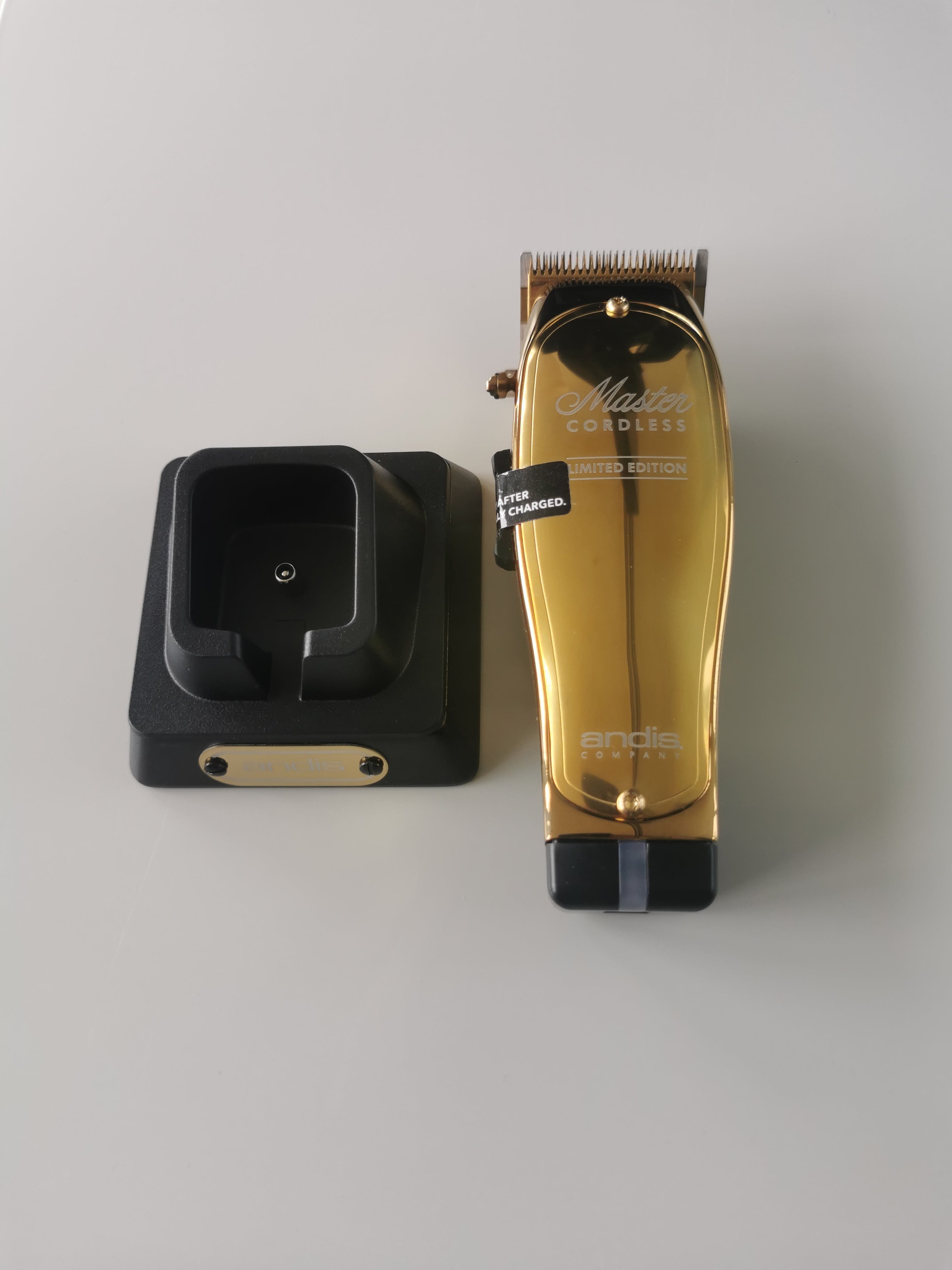 ANDIS MASTER CORDLESS CLIPPER - GOLD