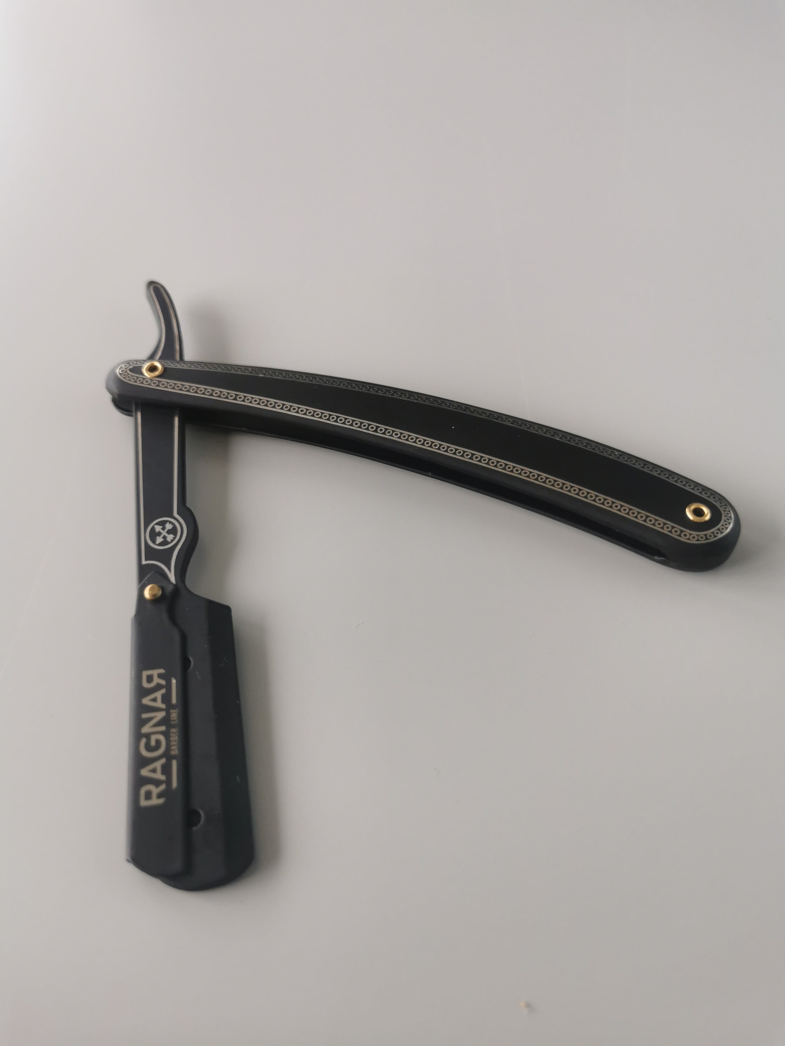 RAGNAR RAZOR - SPECIAL EDITION